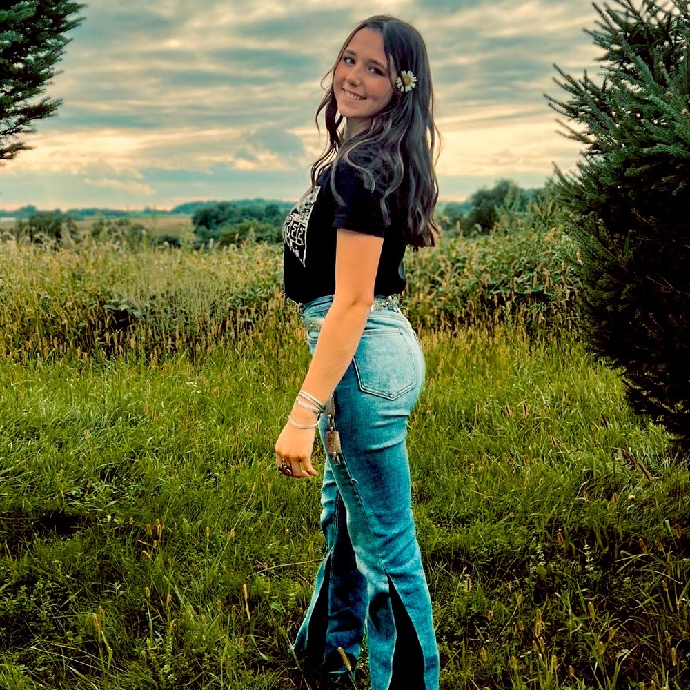 Meet your Posher, Taylor